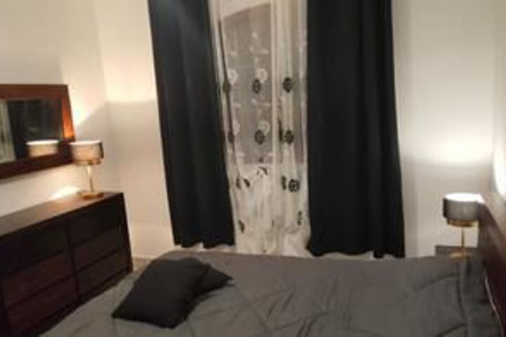 Room 8 of 20