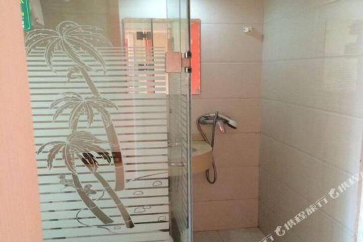 Zsmart Zhishang Hotel (Shanghai Chest Hospital Hongqiao Road Subway Station Branch)