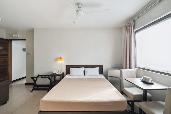 Room 16 of 26