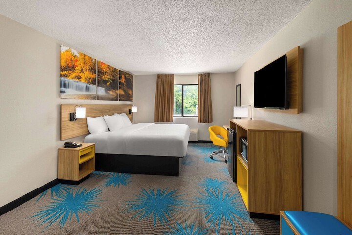 Room 13 of 46
