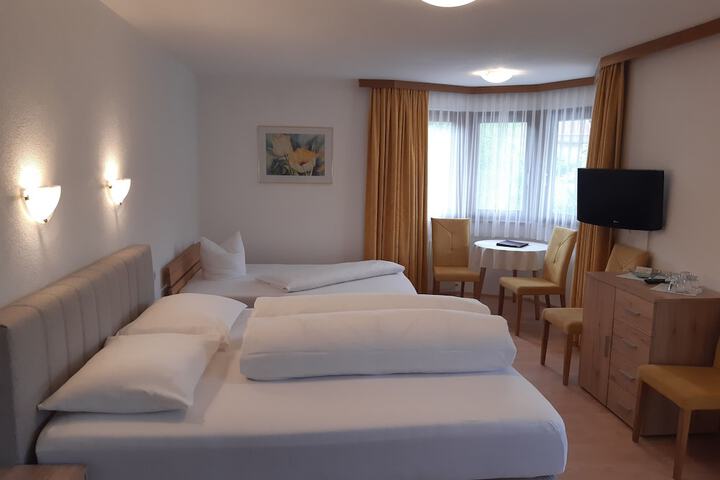 Room 14 of 72