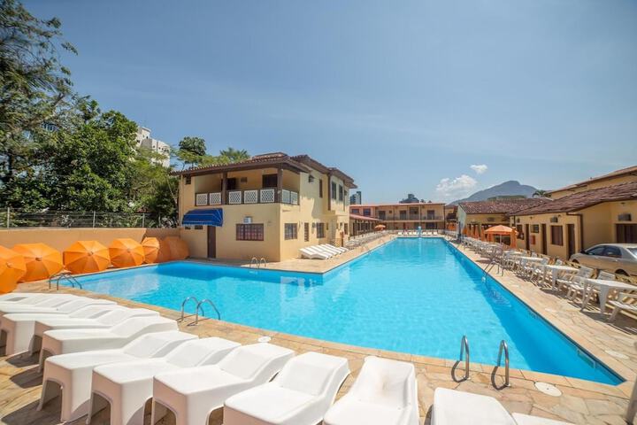 Hotel Pool