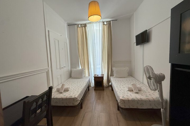 Room 34 of 157