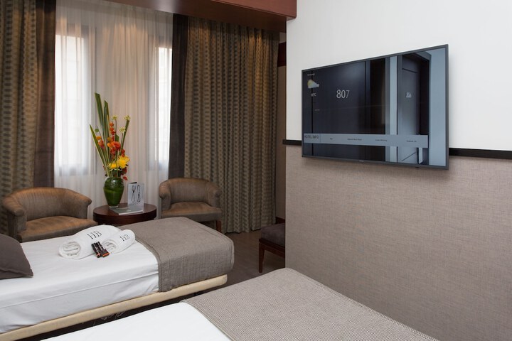 Room 10 of 56