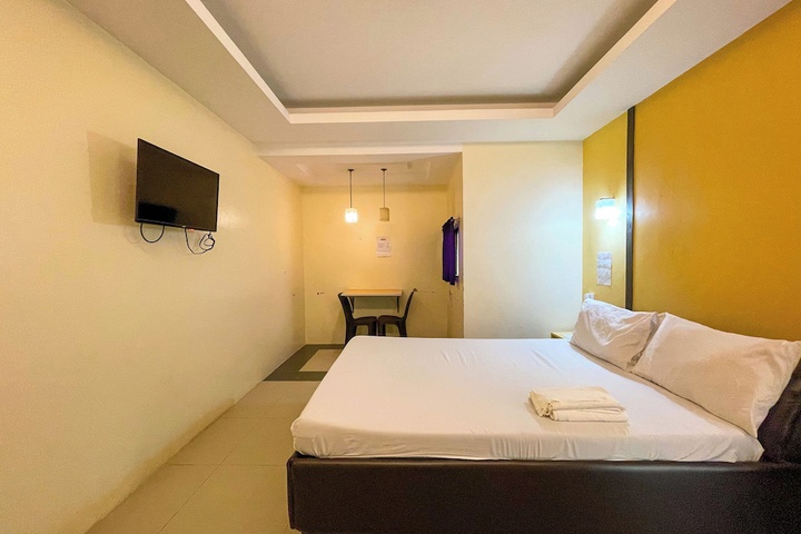 Room 10 of 35