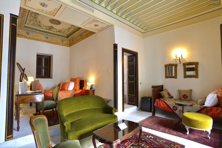 Room 16 of 42