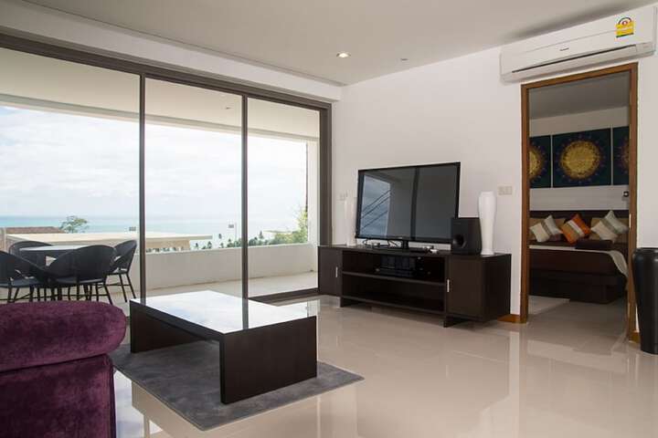 Room 10 of 76