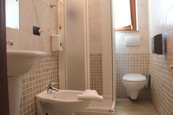 Room 10 of 23