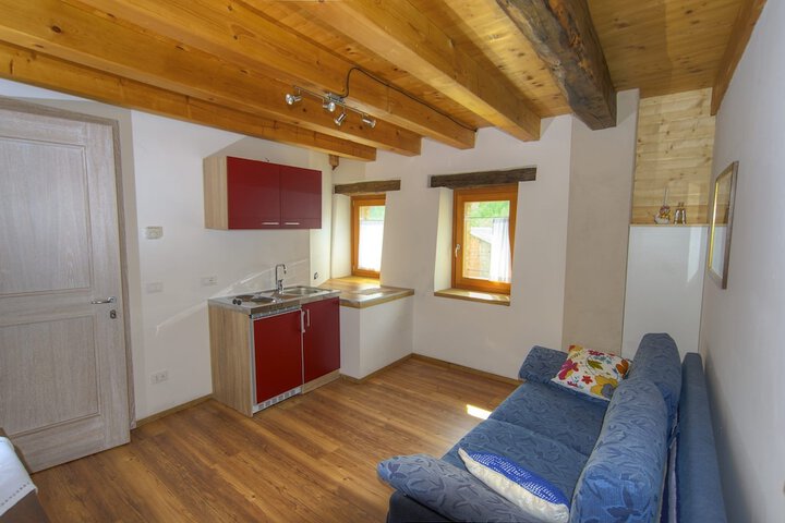 Room 14 of 37