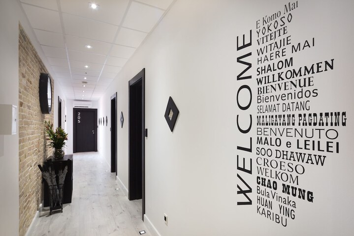 Ballroom/Hall 106 of 131