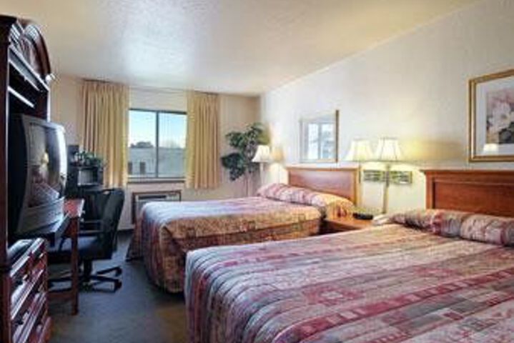 Room 7 of 8
