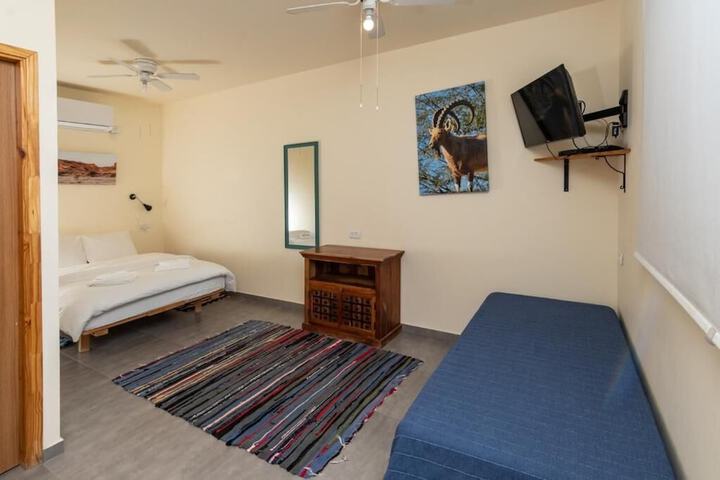Room 18 of 45