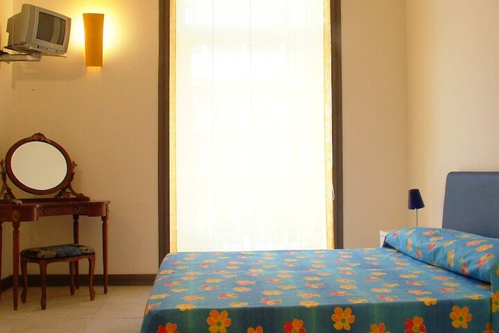 Room 15 of 39