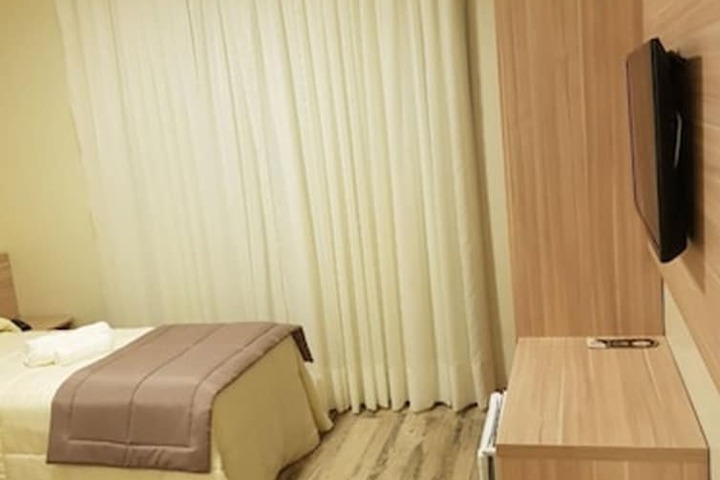 Room 10 of 62