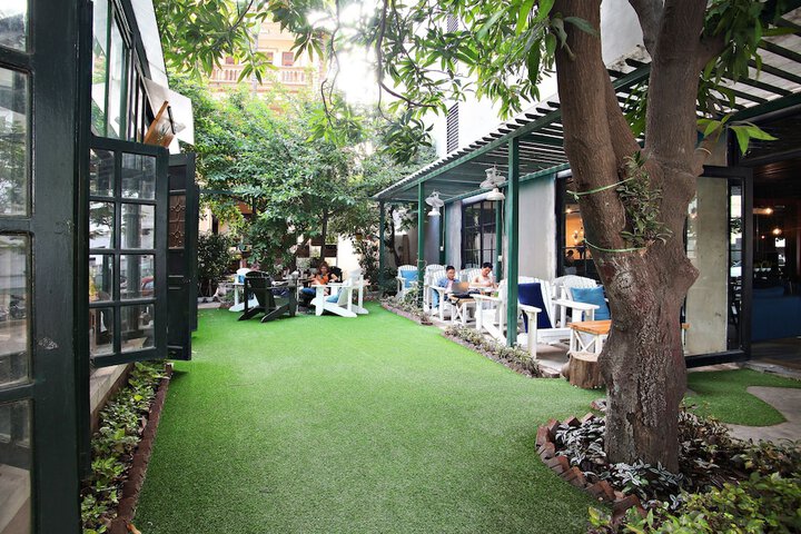 Property Grounds 23 of 32