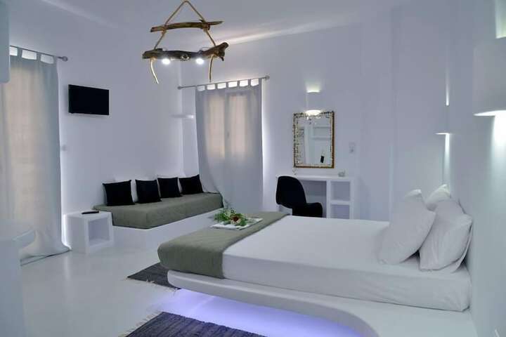 Room 3 of 17
