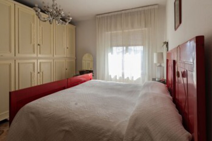 Room 29 of 37