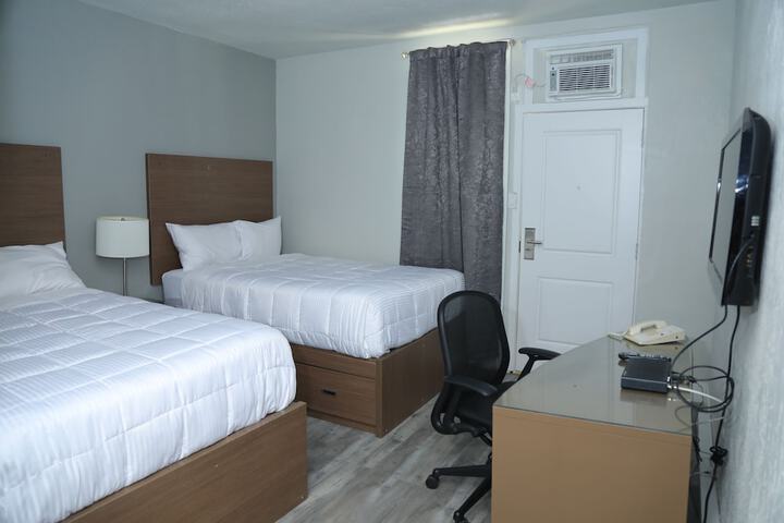 Room 3 of 36