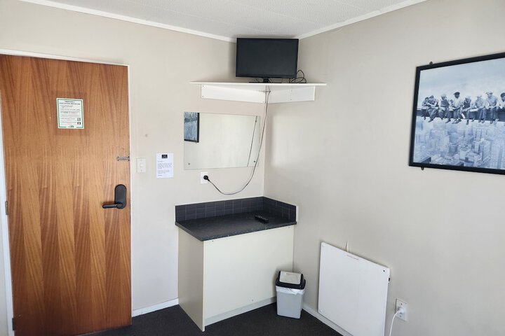 Room 7 of 24