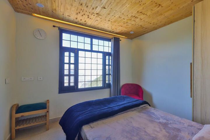 Room 9 of 21