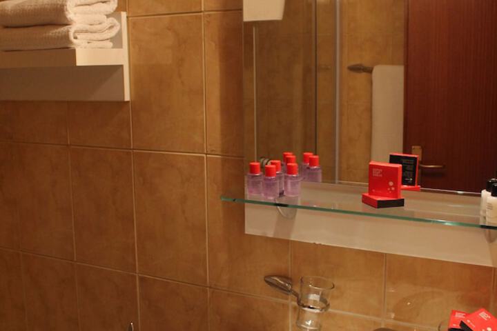 Clean Restrooms