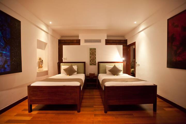 Room 3 of 45