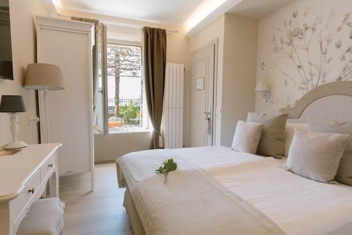 Room 44 of 150