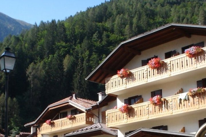 Hotel 70 of 76