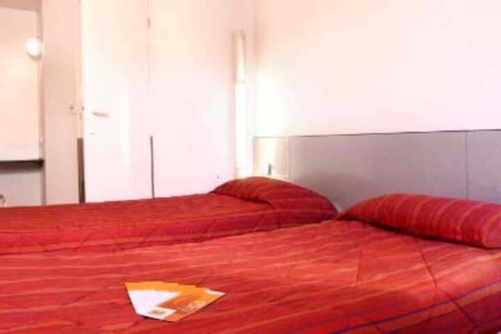 Room 7 of 41