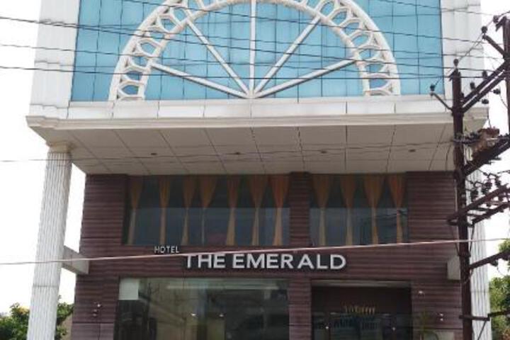 Hotel The Emerald