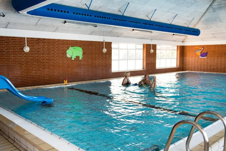 Pool 16 of 34