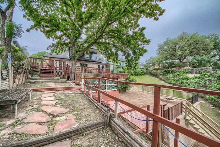 Property Grounds 28 of 41