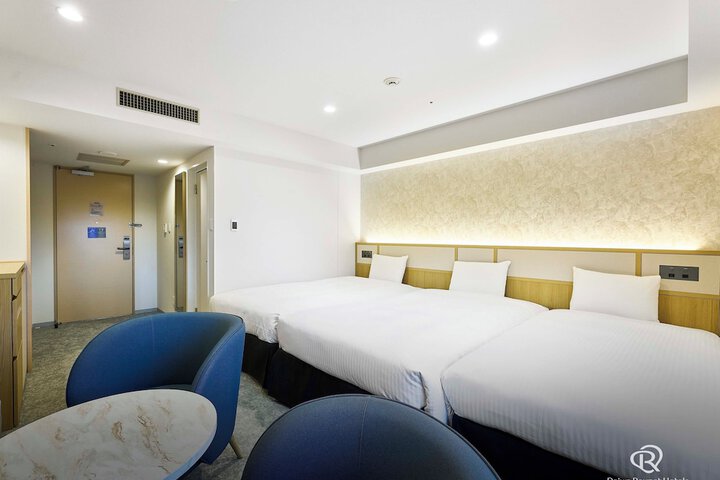 Room 13 of 42