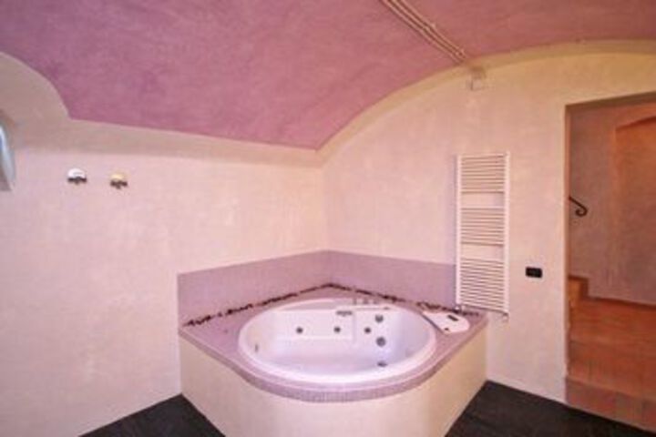 Hot Tub 34 of 51