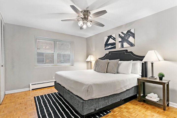 1BR Apt Near Shops in Lakeview in Chicago, IL
