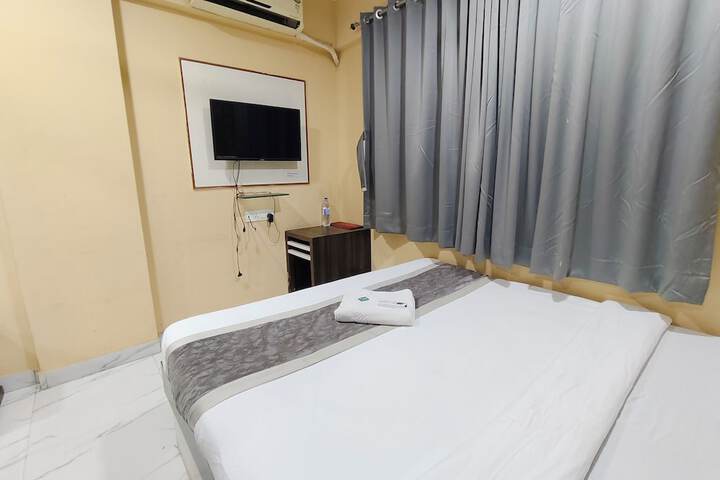 Room 6 of 24