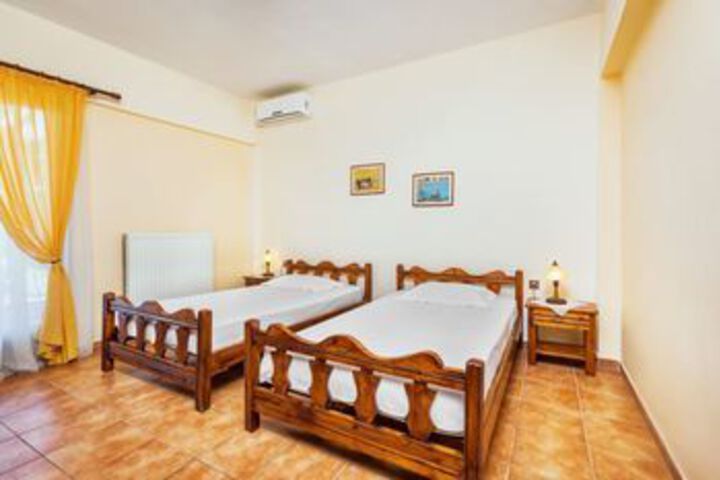 Room 15 of 26