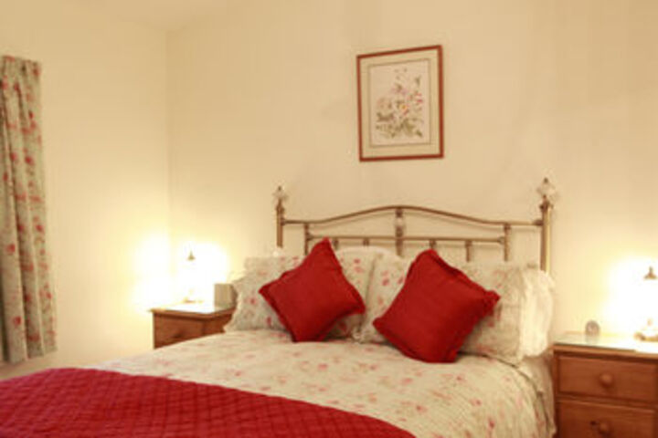 Room 4 of 12
