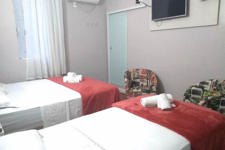 Room 5 of 18