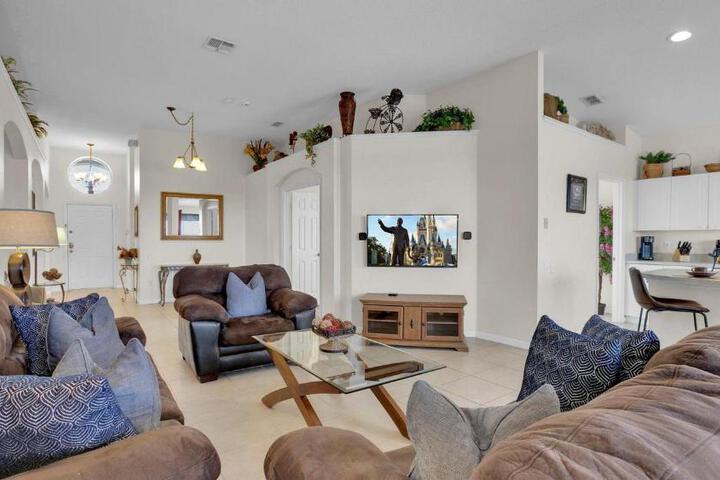 8034 King Palm