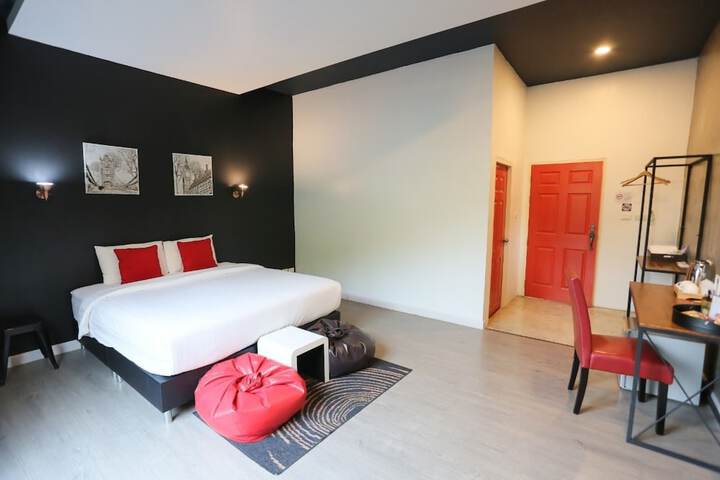 Room 44 of 105