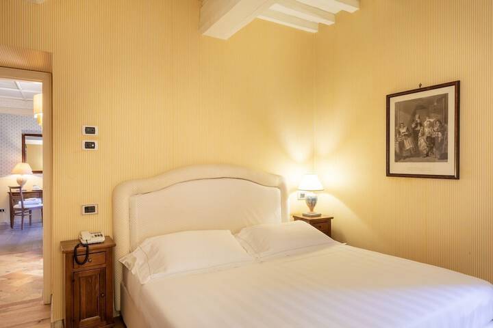Room 18 of 53