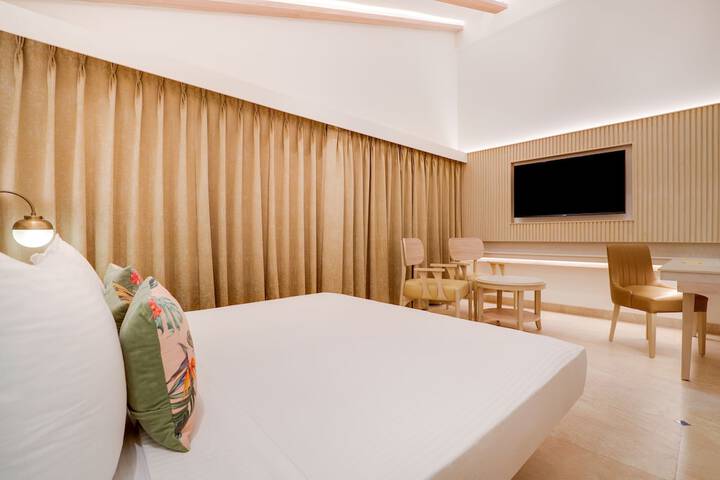 Room 28 of 59