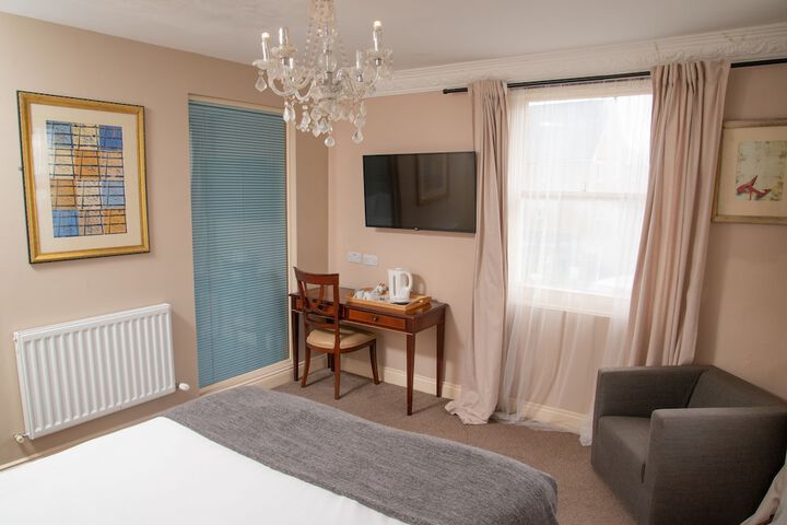 Room 35 of 89