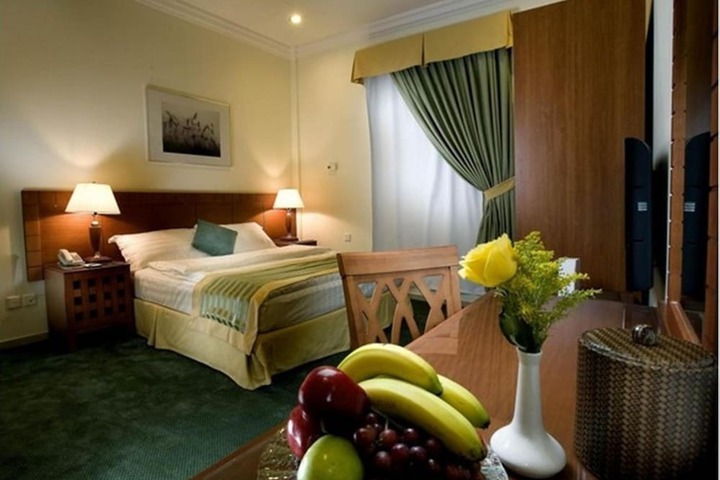 Room 11 of 36