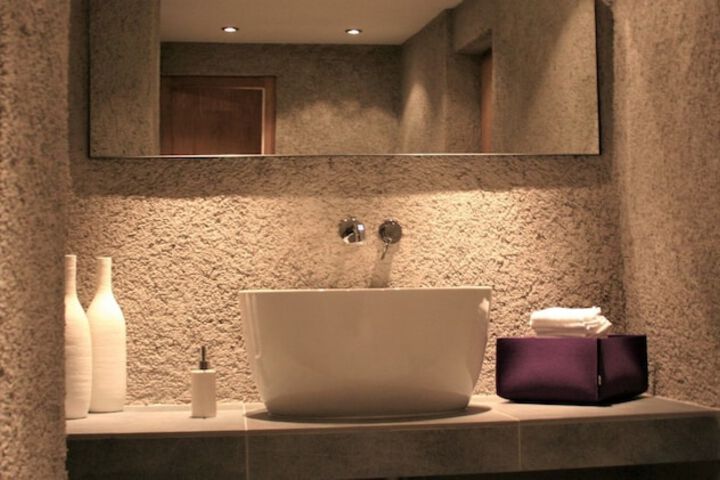 Lounge 65 of 69