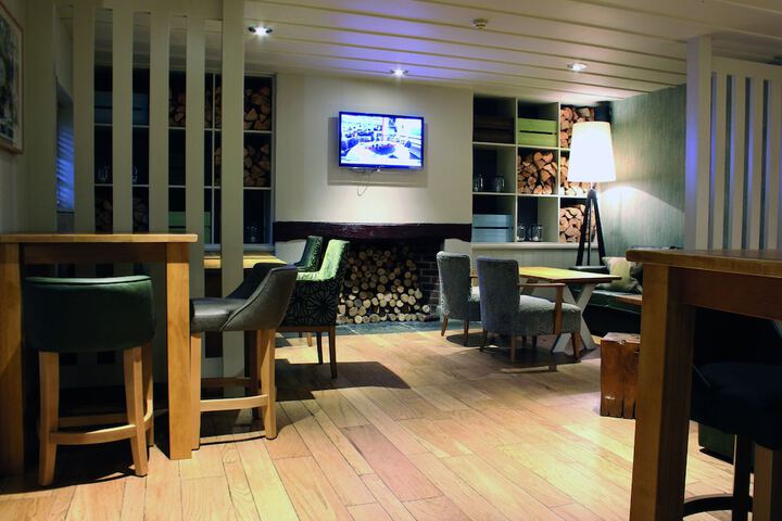 Hotel Lobby
