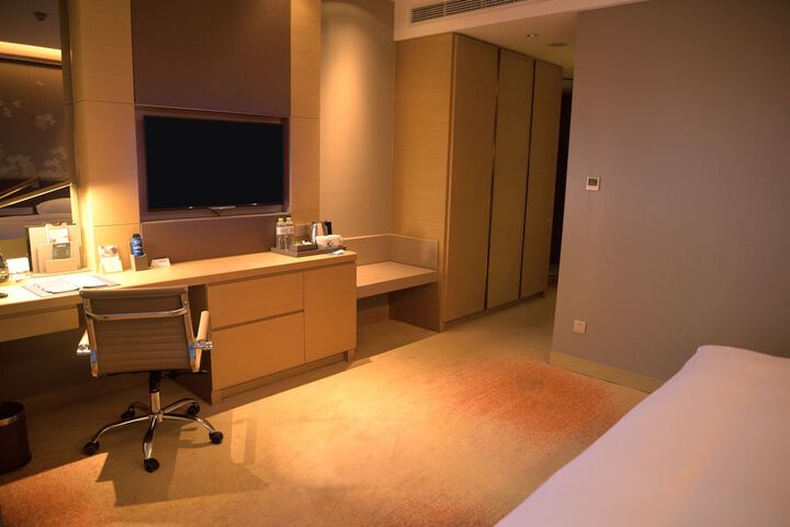 Room 37 of 96