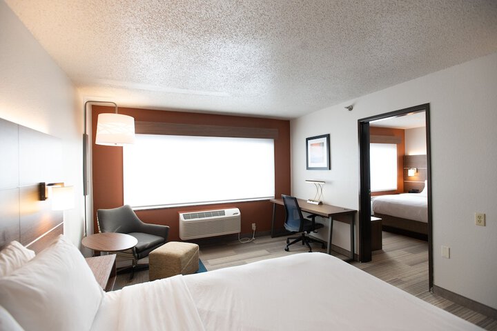 Room 15 of 87