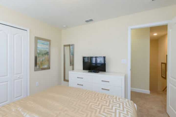 Room 285 of 687